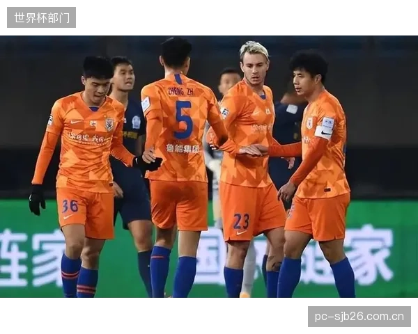美国队小组赛西海岸作战减少长途奔波,为进入淘汰赛储备了体能优势。 美国队小组赛西海岸作战减少长途奔波,为进入淘汰赛储备了体能优势。